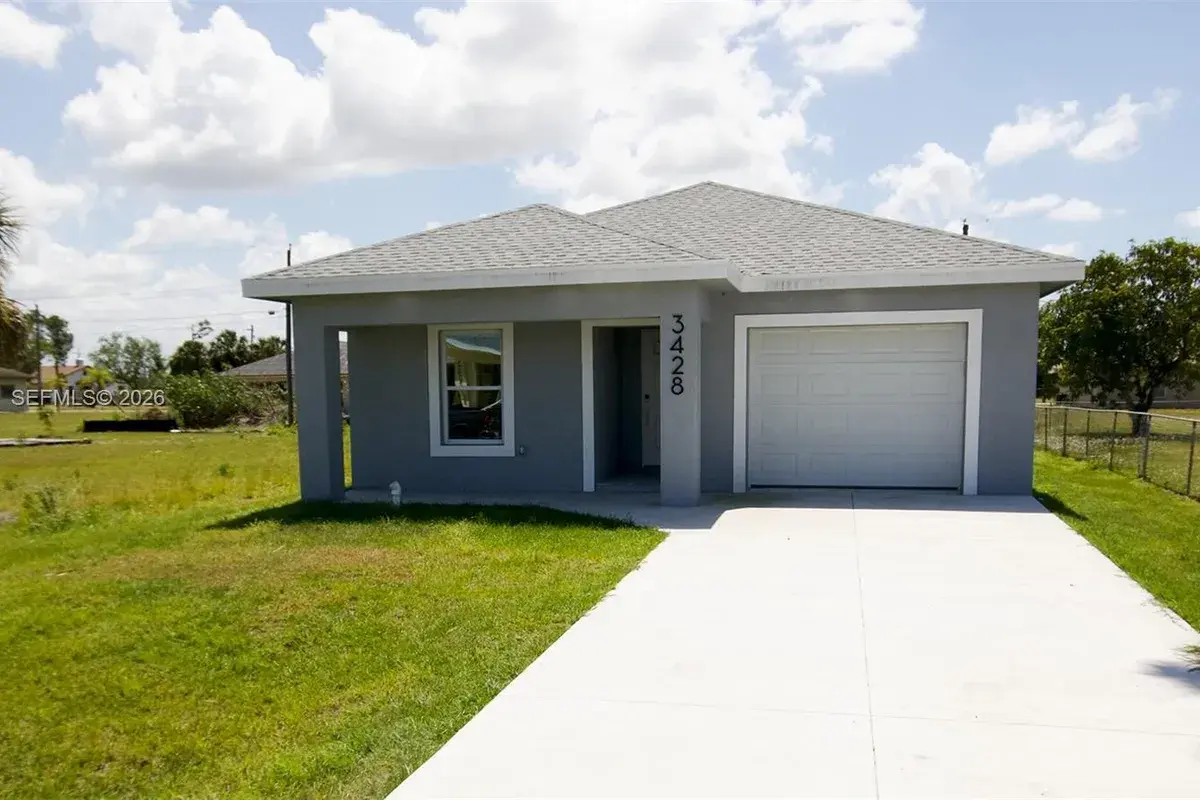 3428 N Jeffcott ST, Fort Myers FL 33916