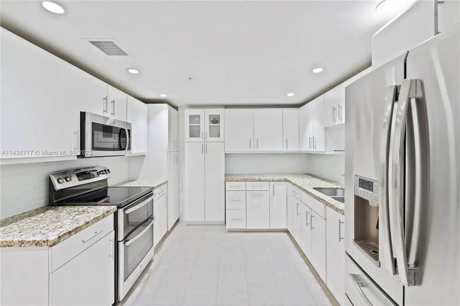 5225 Collins Ave # 1118, Miami Beach FL 33140 photo 4
