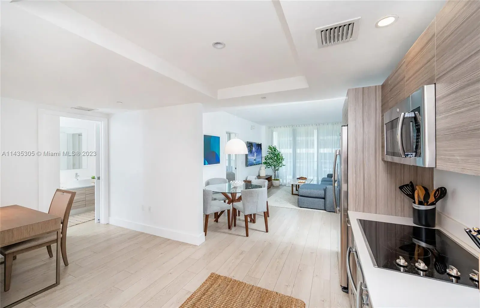 121 NE 34th St # L402, Miami FL 33137
