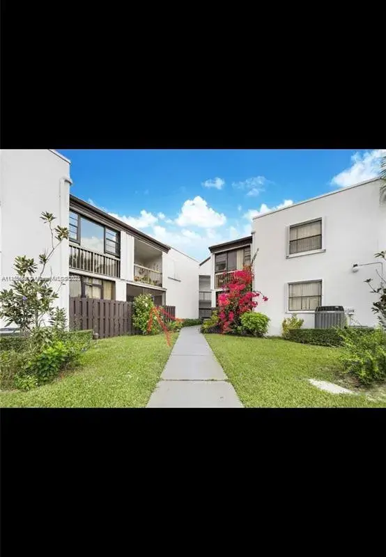 9441 Fontainebleau Blvd # 114, Miami FL 33172