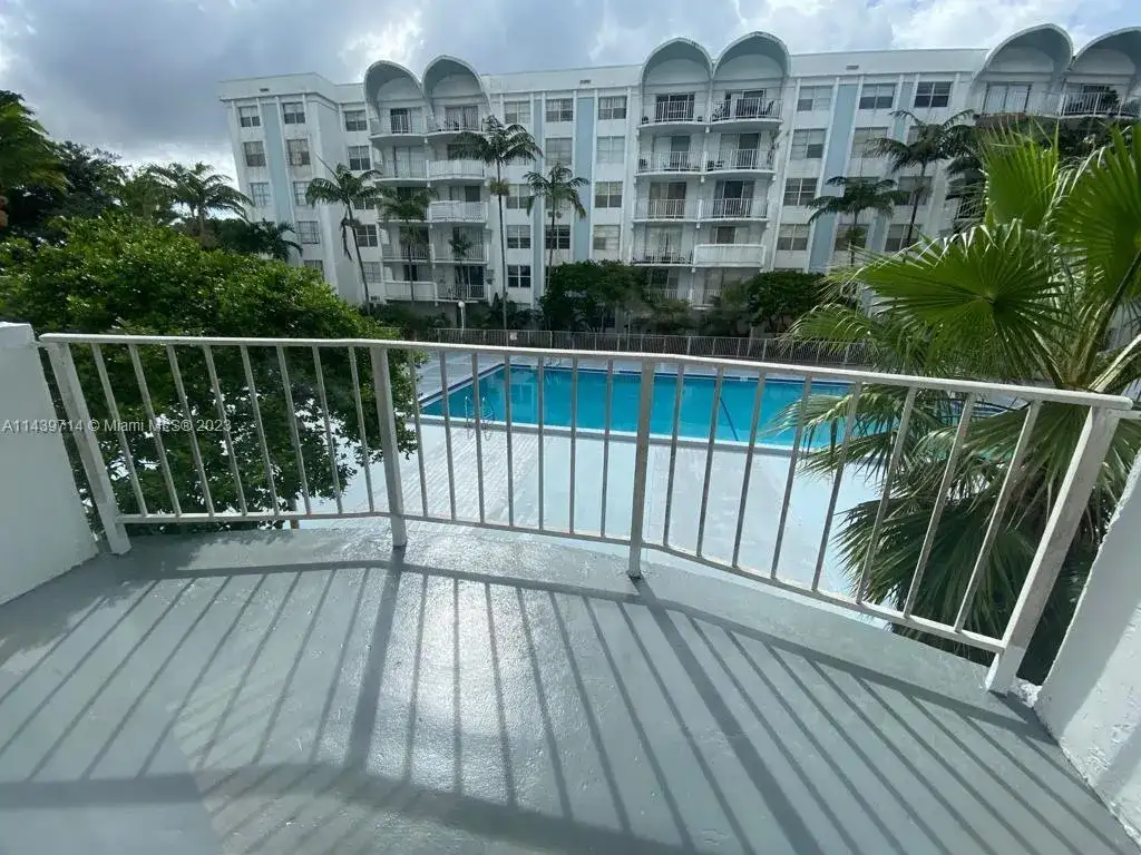 498 NW 165th St Rd # D401, Miami FL 33169 photo 2