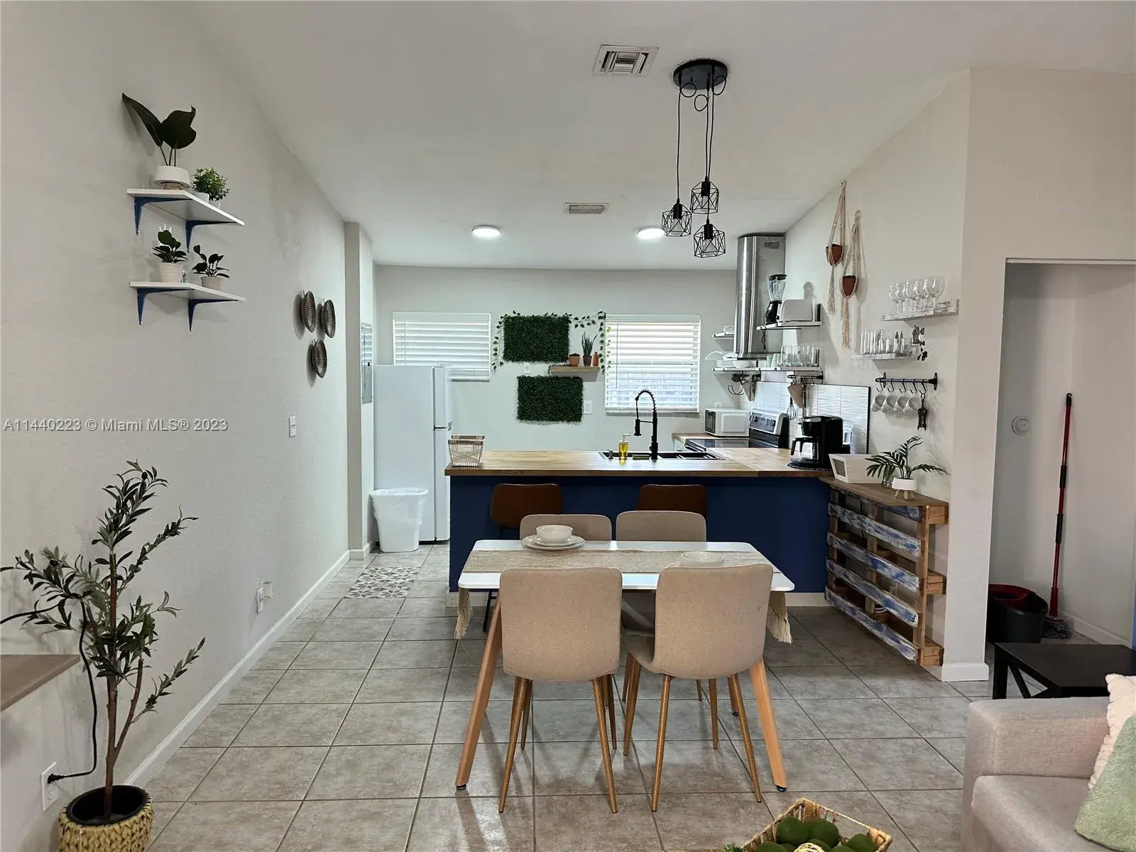 2238 Liberty St # B, Hollywood FL 33020
