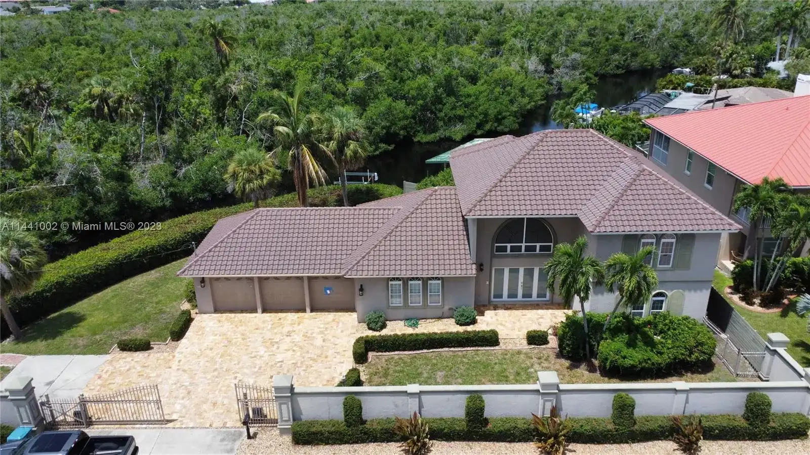 14370 McGregor Blvd, Fort Myers FL 33919