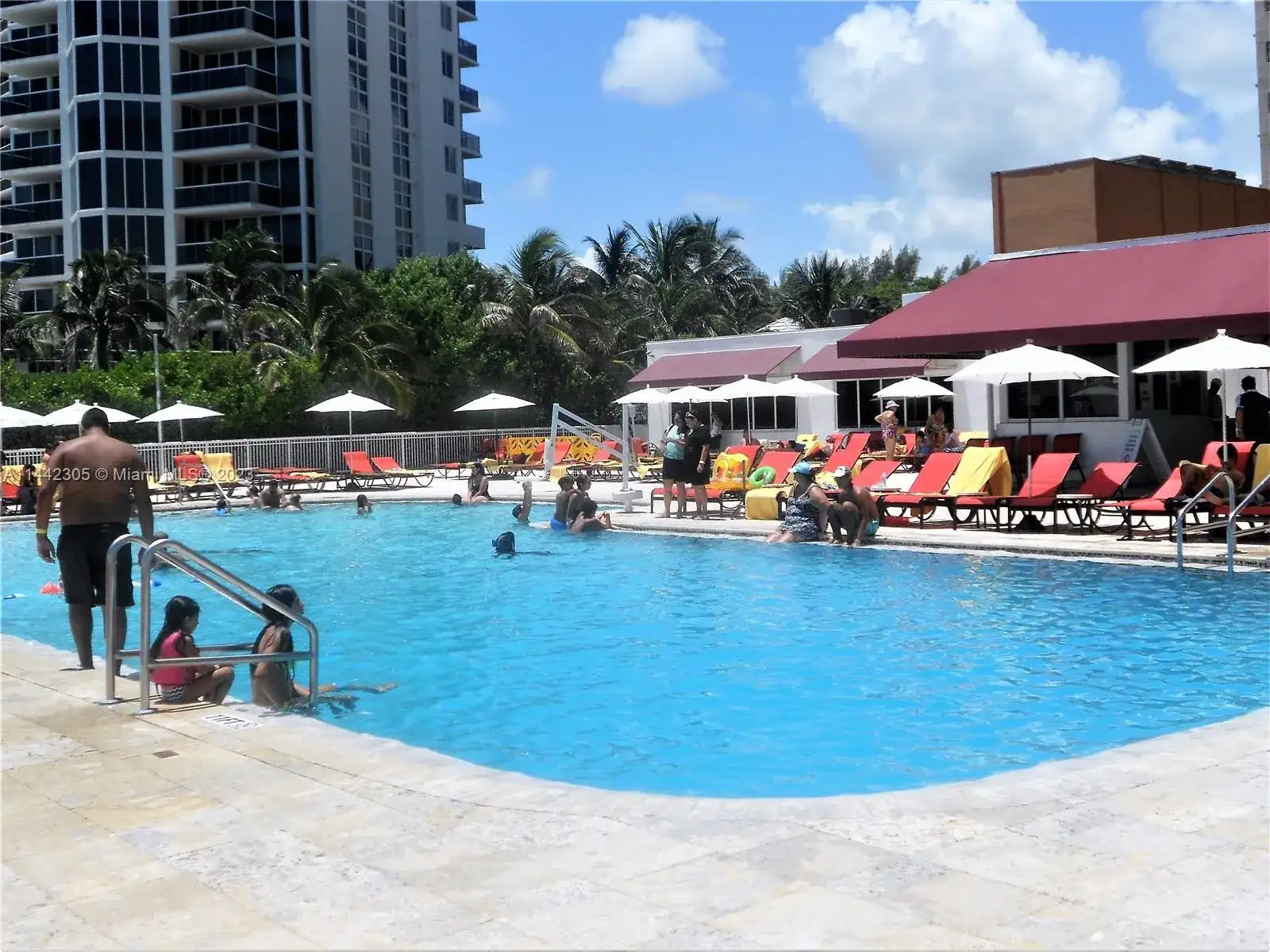 19201 Collins Ave # 637, Sunny Isles Beach FL 33160 photo 5