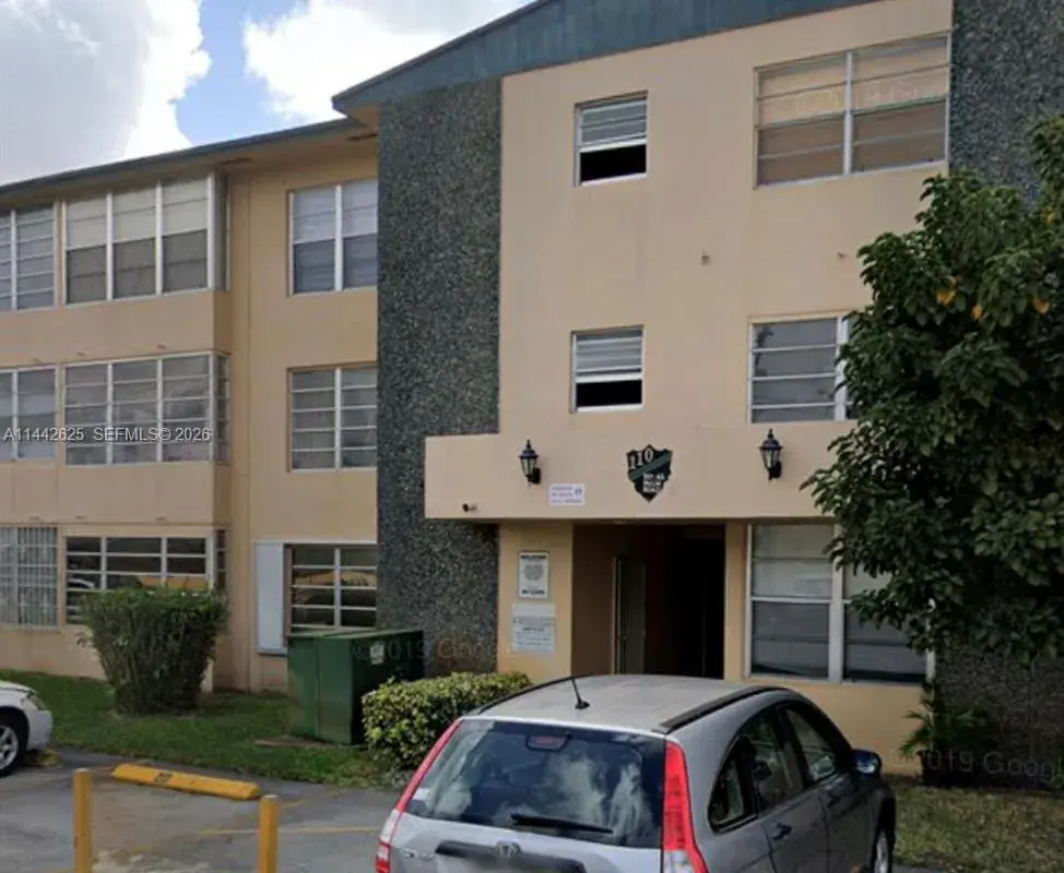 110 Royal Palm Rd # 207, Hialeah Gardens FL 33016