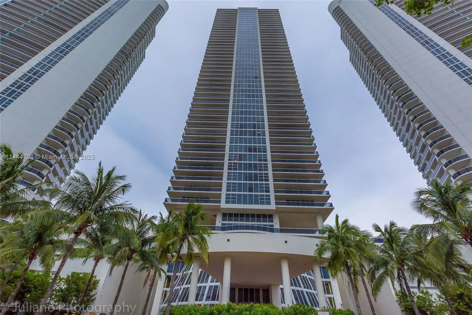 1830 S Ocean Dr # 1107, Hallandale Beach FL 33009
