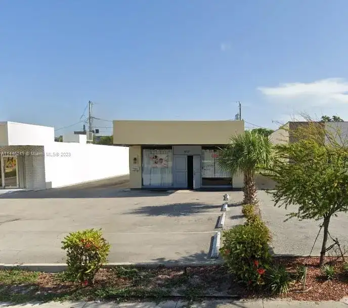 617 Northlake Blvd, North Palm Beach FL 33408 photo 3
