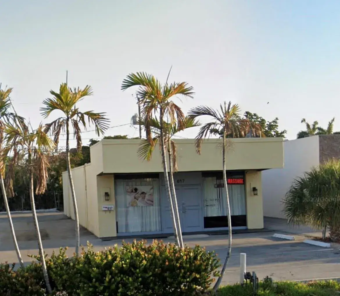 617 Northlake Blvd, North Palm Beach FL 33408