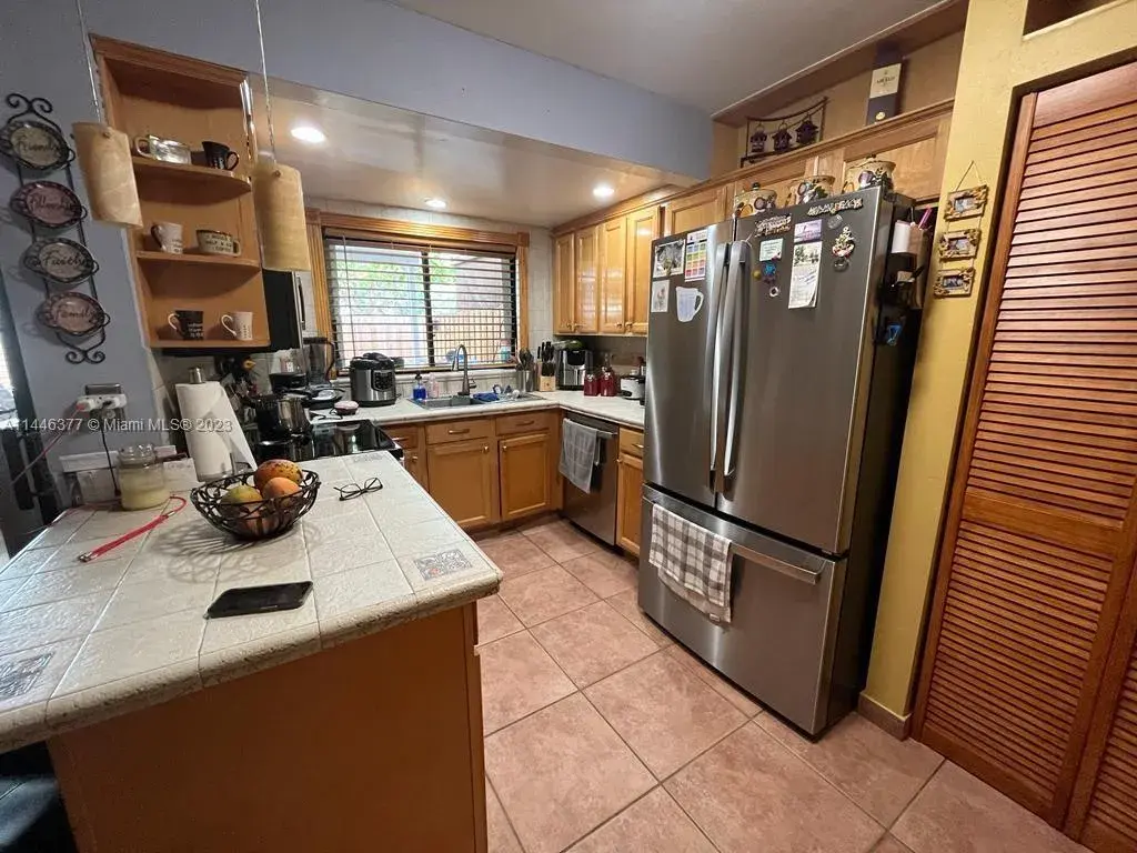 6528 Kendale Lakes Dr # 1203, Miami FL 33183