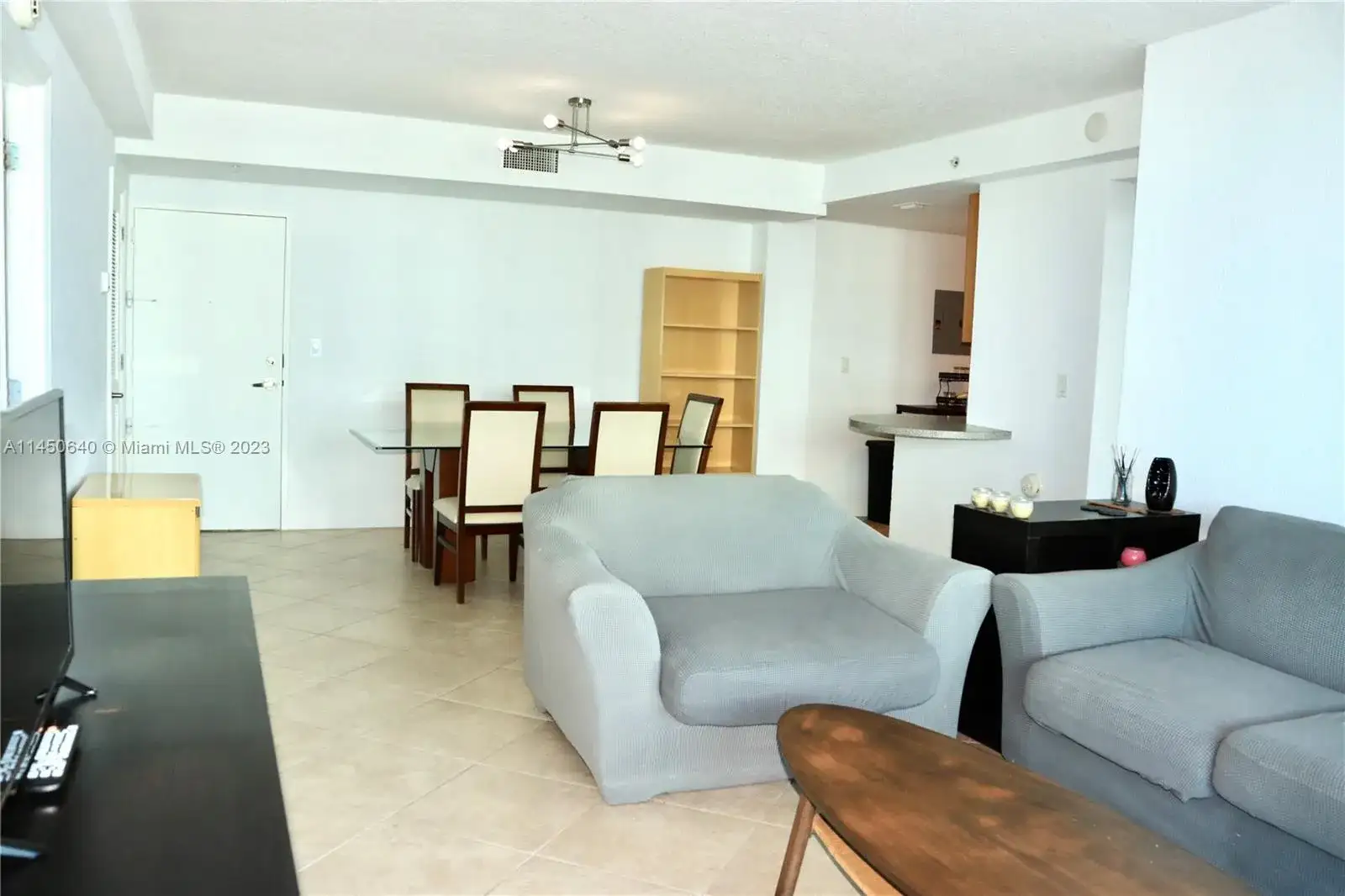 7501 E Treasure Dr # 3K, North Bay Village FL 33141 photo 2