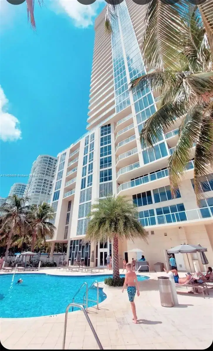 16699 Collins Ave # 2807, Sunny Isles Beach FL 33160 photo 3