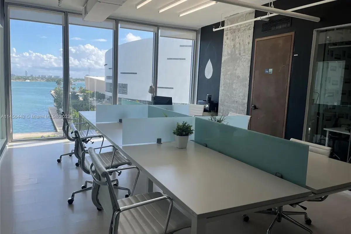 888 Biscayne Blvd, Miami FL 33132