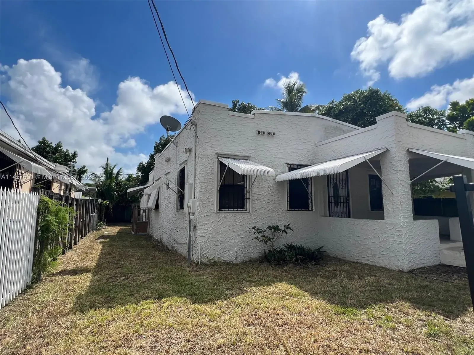 2132 NW 2nd St, Miami FL 33125