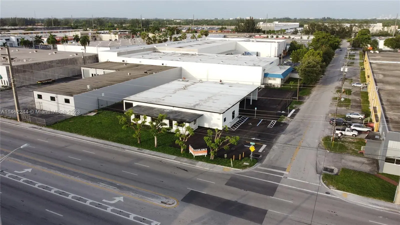 4301 NW 72nd Ave, Miami FL 33166