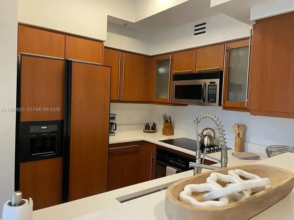 2069 S Ocean Dr, Hallandale Beach FL 33009 photo 5