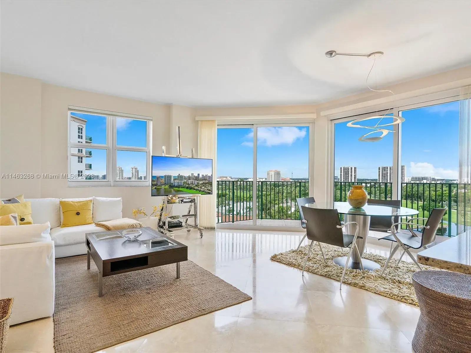 20000 E Country Club Dr # 1102, Aventura FL 33180