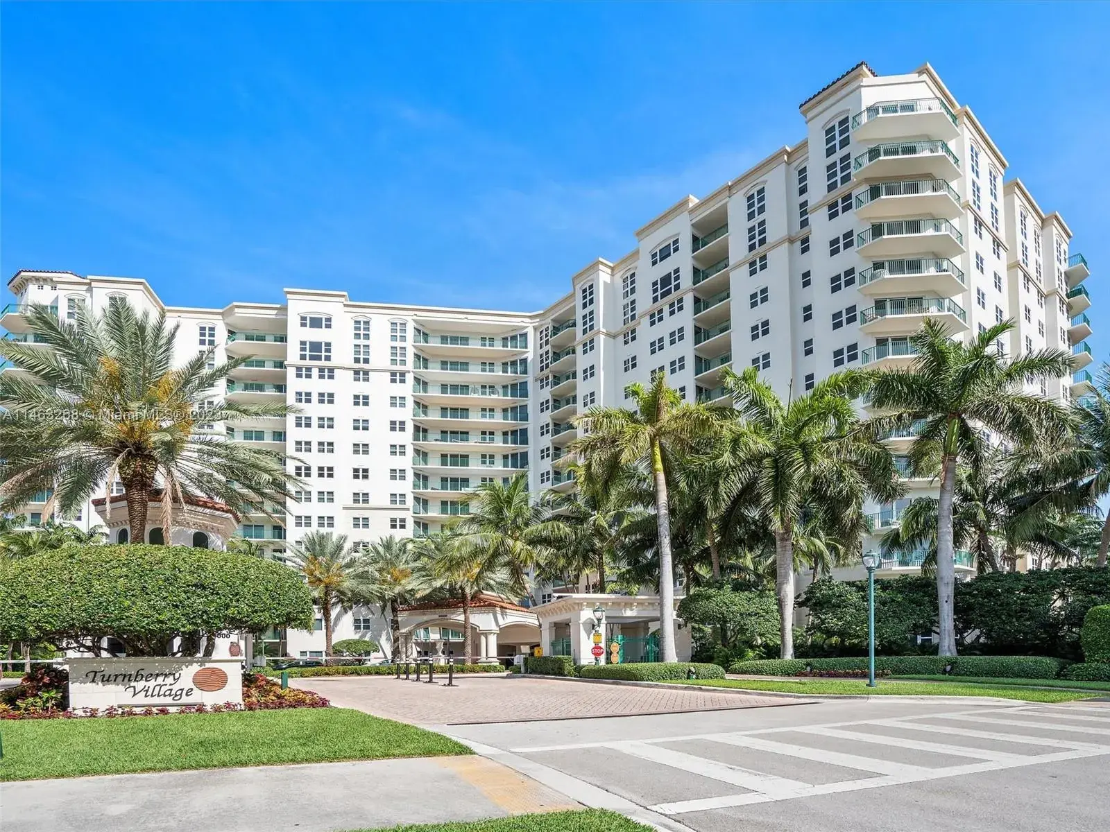 20000 E Country Club Dr # 1102, Aventura FL 33180