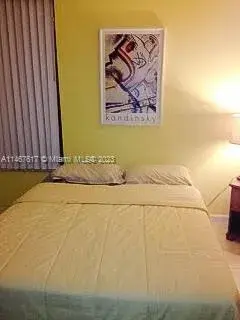 9686 Fontainebleau Blvd # 405, Miami FL 33172