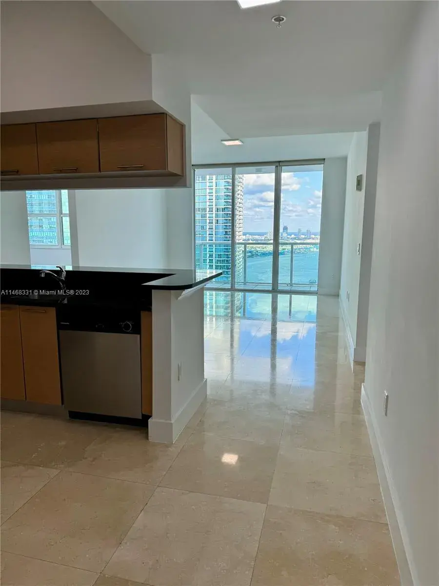 31 SE 5th St # 4112, Miami FL 33131