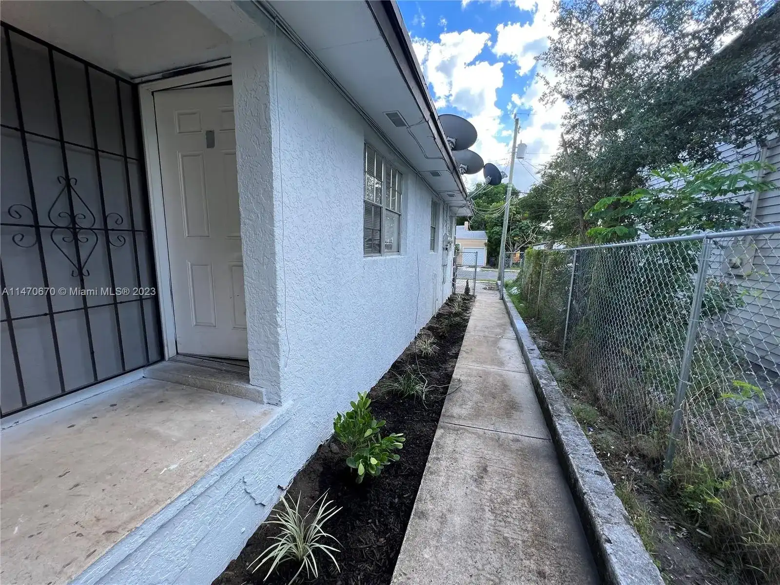 817 5th St # 3, West Palm Beach FL 33401