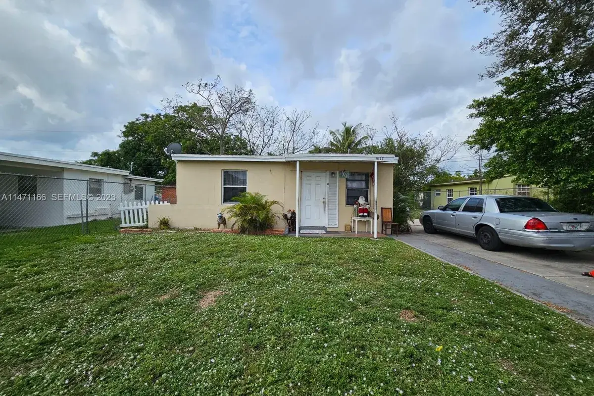 1817 NW 25th Ave, Fort Lauderdale FL 33311