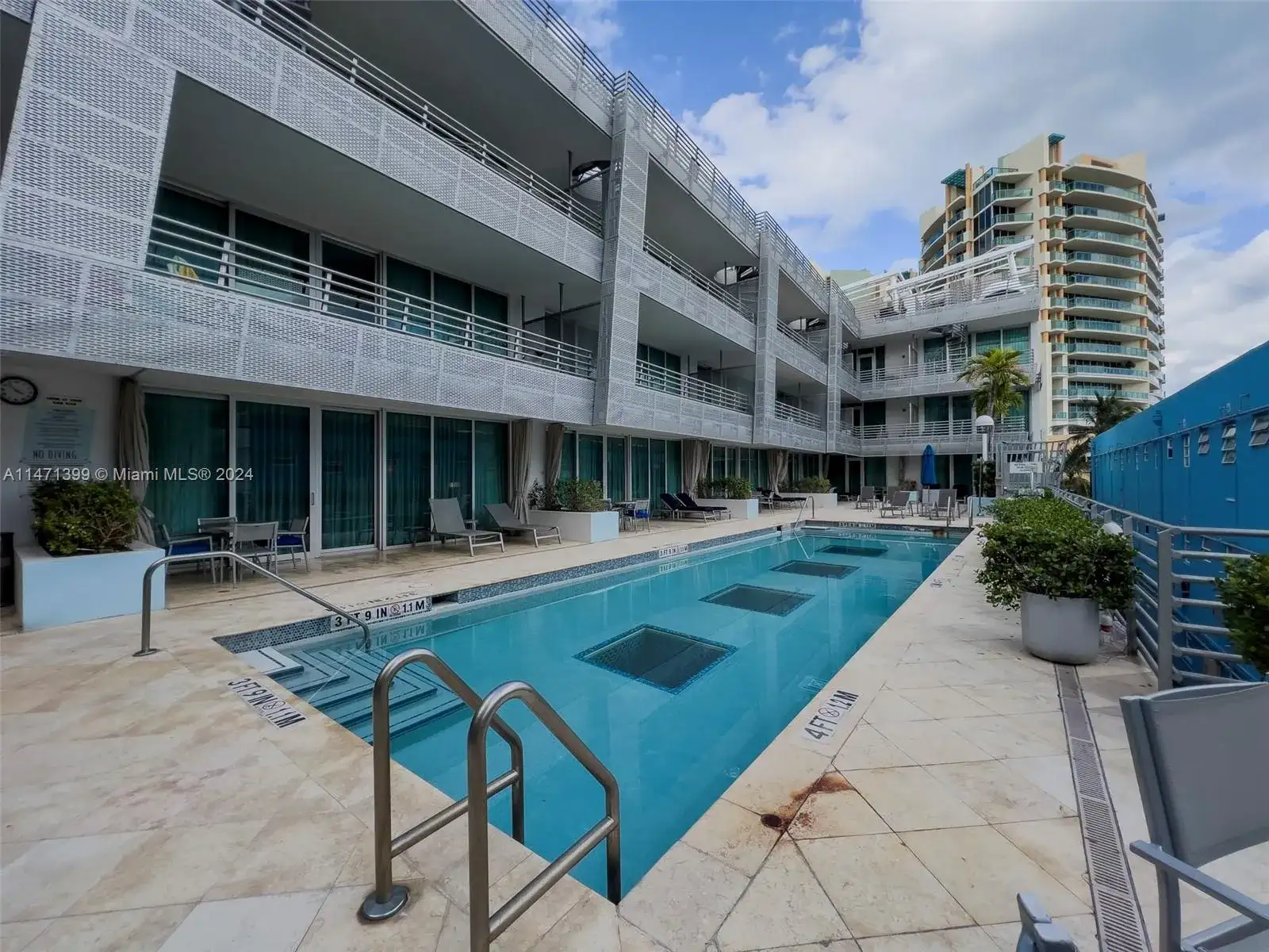 1437 Collins Ave, Miami Beach FL 33139 photo 2