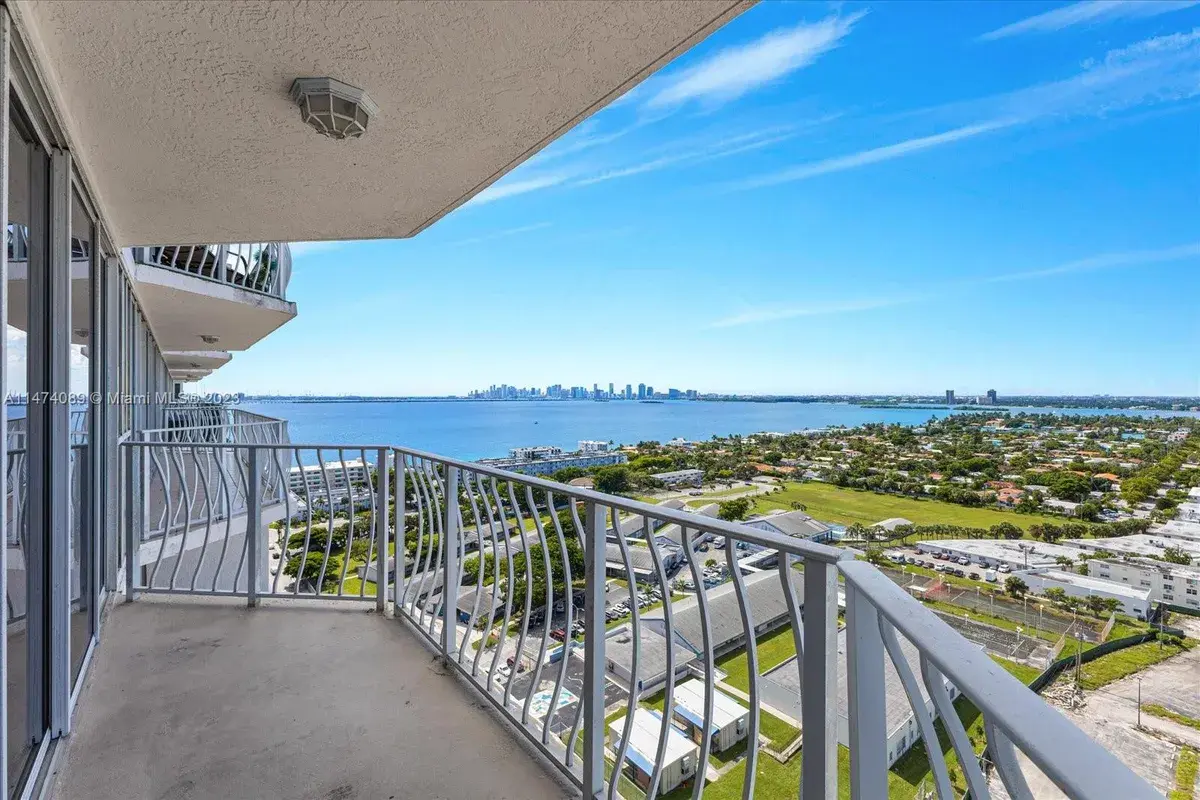 7601 E Treasure Dr # 2311, North Bay Village FL 33141