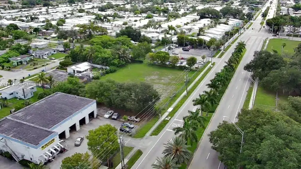 5421 W Hallandale Beach Blvd, West Park FL 33023 photo 5