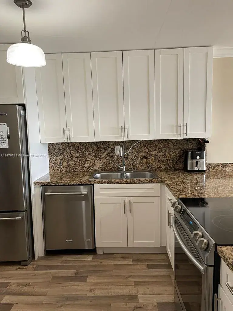 6900 Bay Dr # 7G, Miami Beach FL 33141