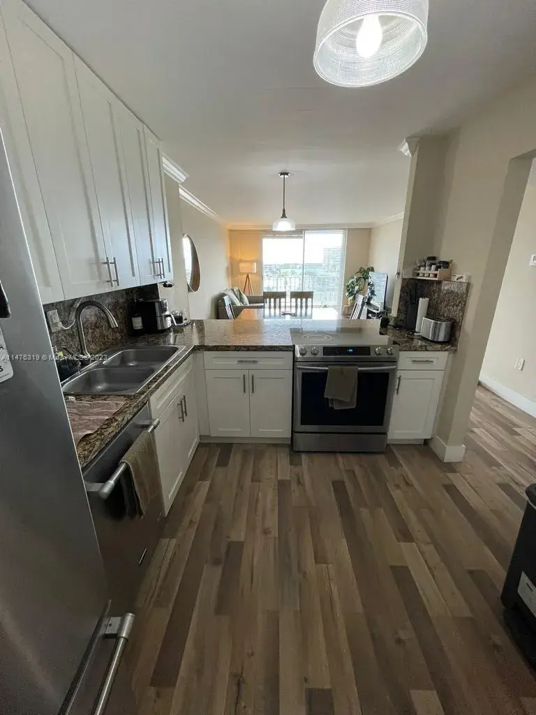 6900 Bay Dr # 7G, Miami Beach FL 33141
