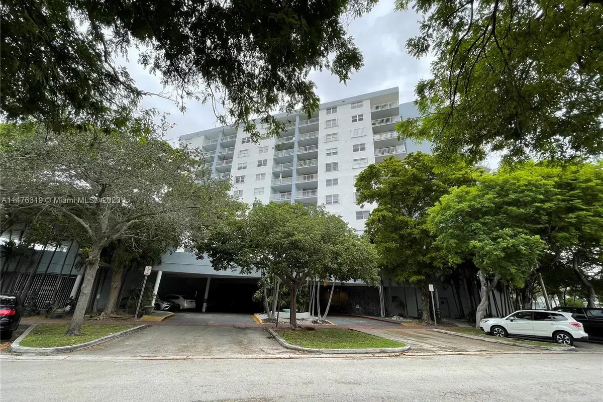 6900 Bay Dr # 7G, Miami Beach FL 33141