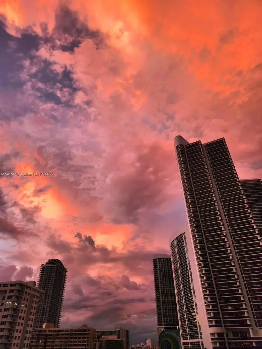 1880 S Ocean Dr # 604, Hallandale Beach FL 33009