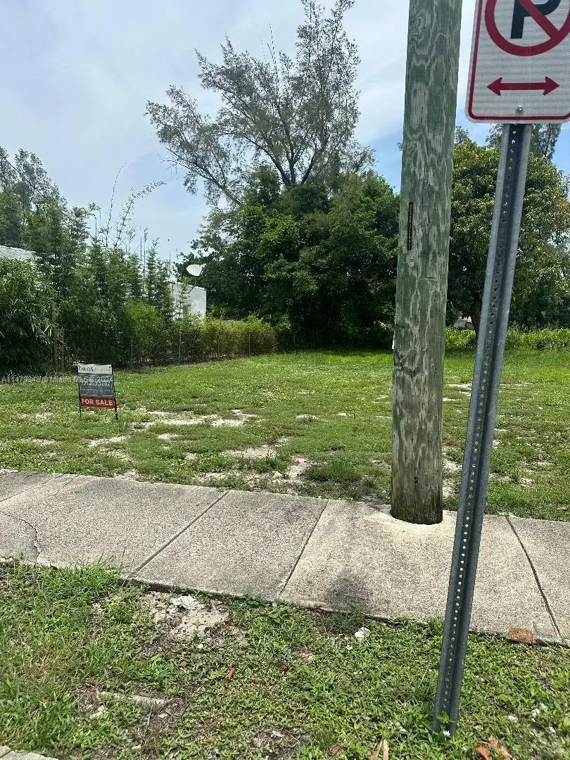 3508 Greenwood Ave, West Palm Beach FL 33407 photo 3