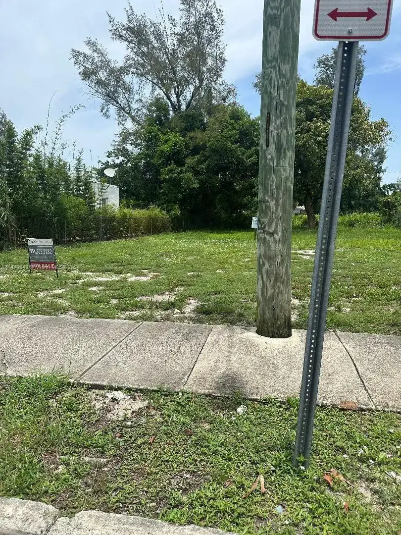 3508 Greenwood Ave, West Palm Beach FL 33407 photo 4