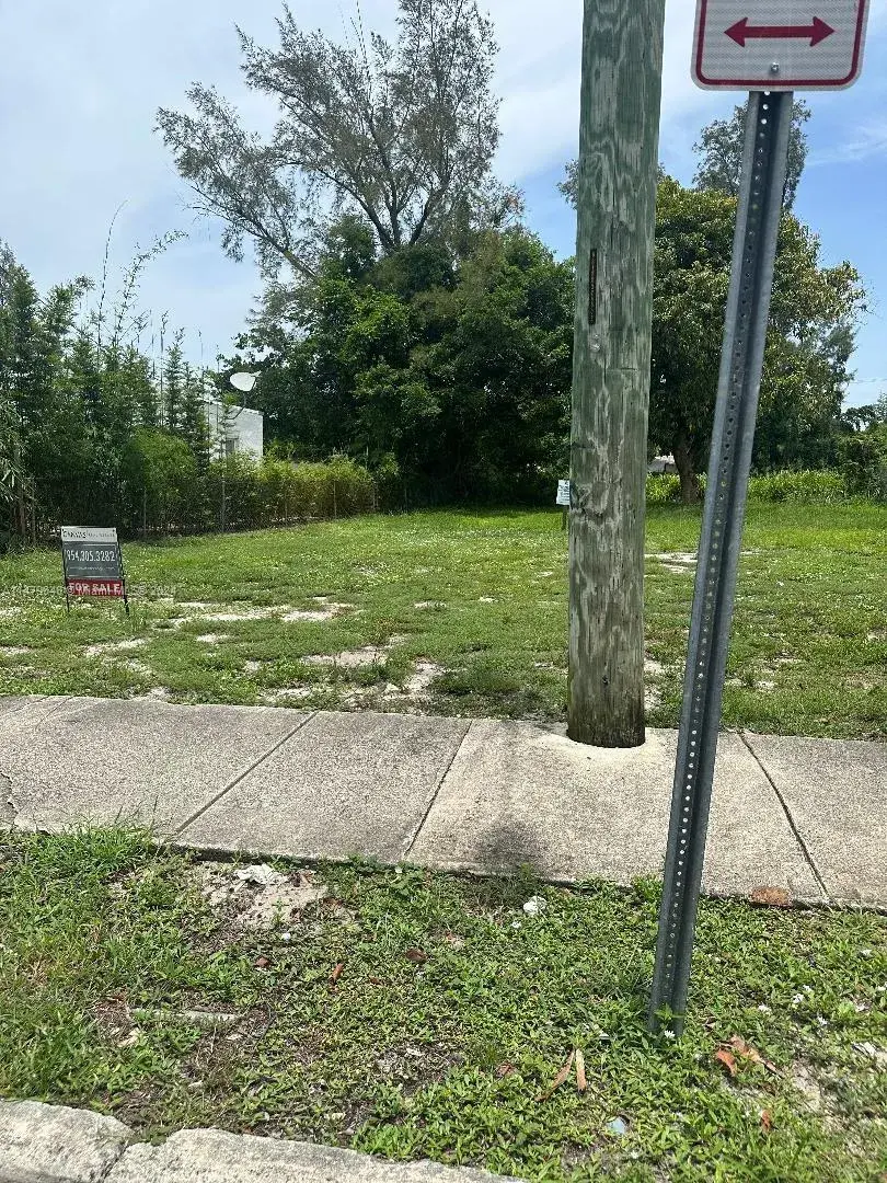 3508 Greenwood Ave, West Palm Beach FL 33407