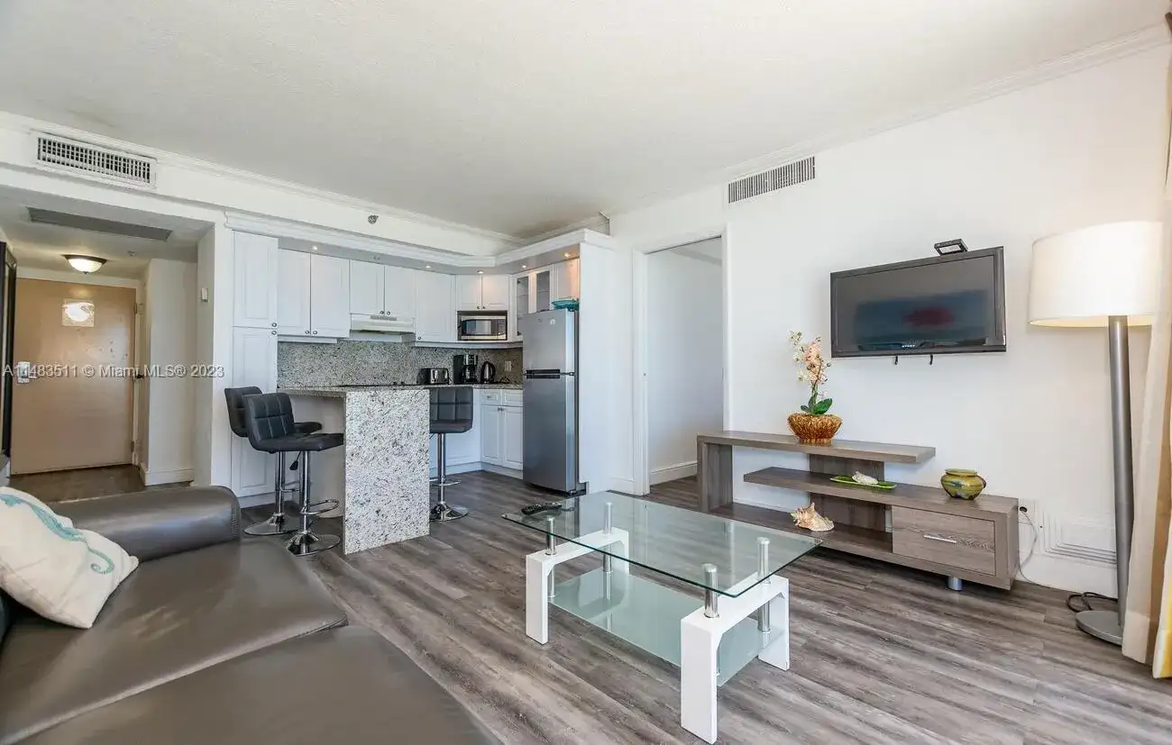 19201 Collins Ave # 616, Sunny Isles Beach FL 33160 photo 2