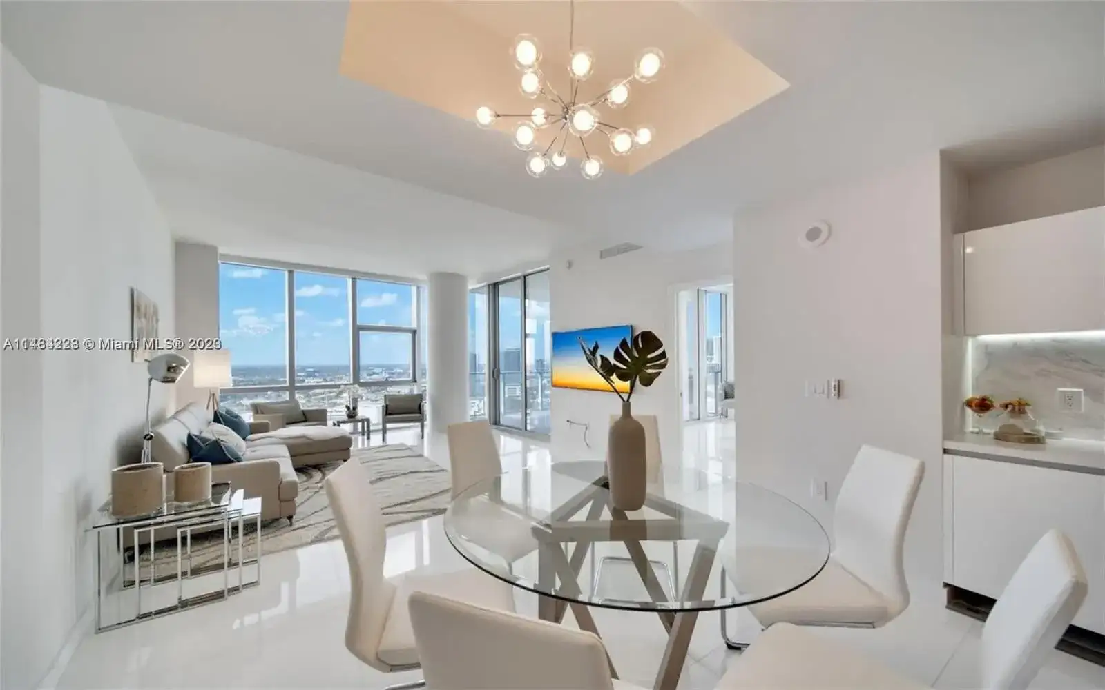 851 NE 1st Ave # 2601, Miami FL 33132 photo 4