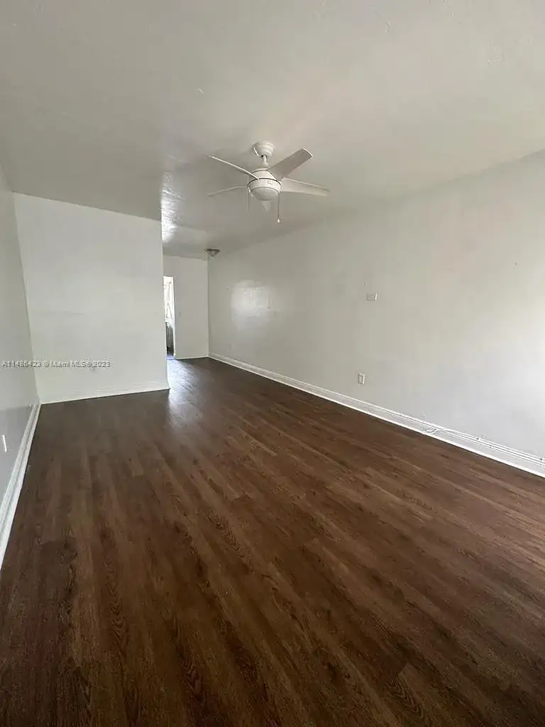 1035 9th St # 16, Miami Beach FL 33139 photo 5