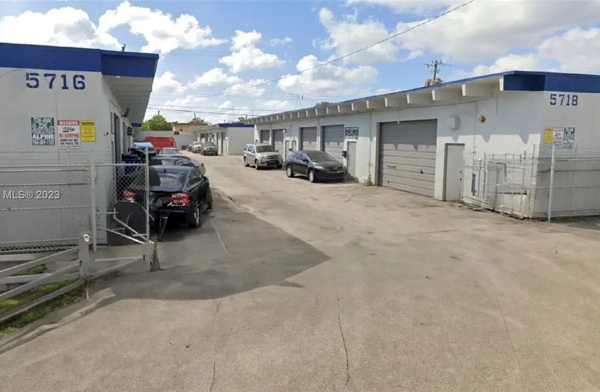 5660-5718 Rodman St, Hollywood FL 33023