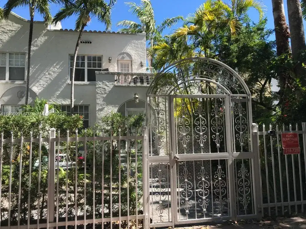 719 Meridian Ave # 3, Miami Beach FL 33139 photo 2