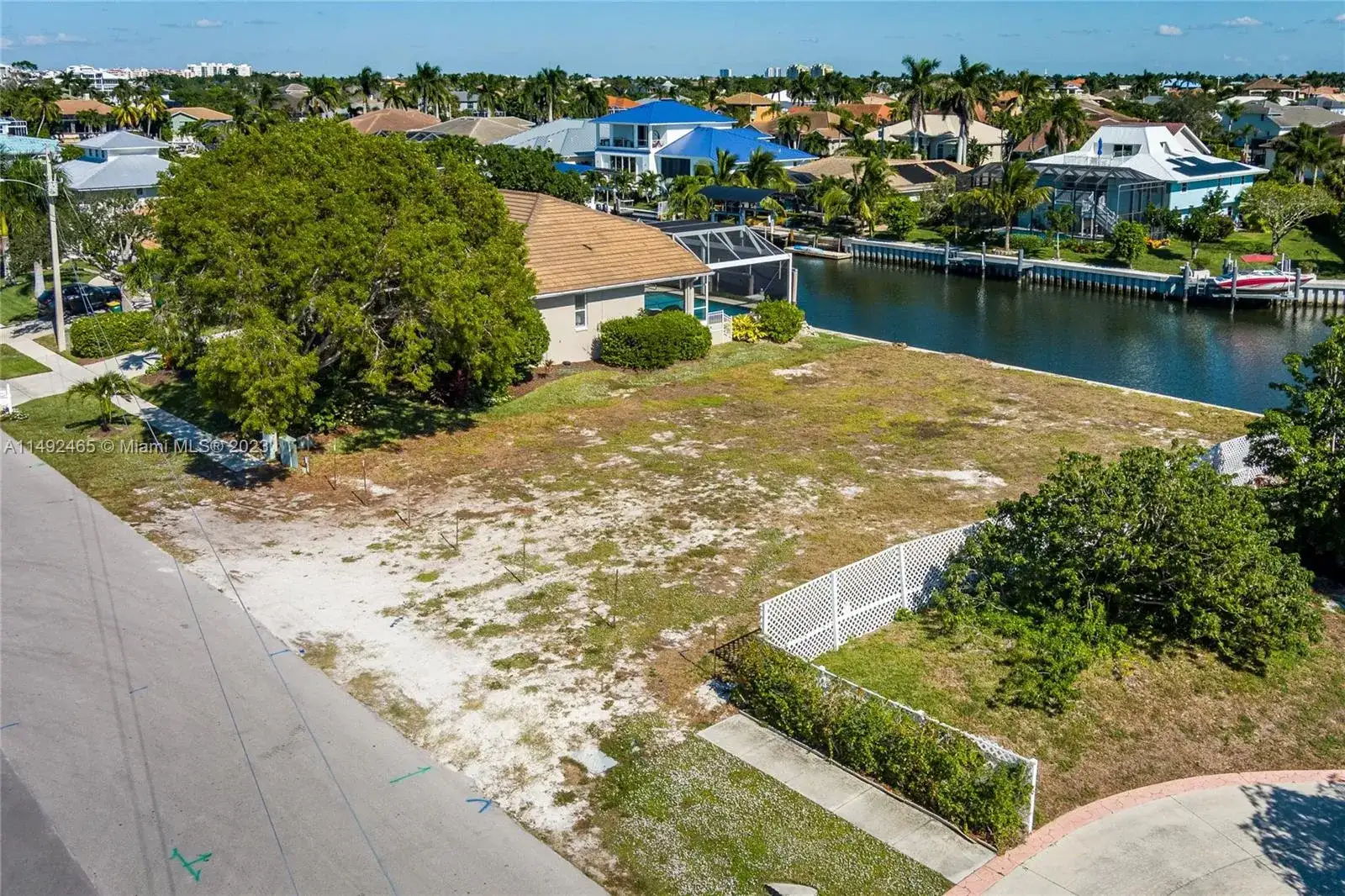 609 Spinnaker Drive, Other City - In The State Of Florida FL 34145 photo 5