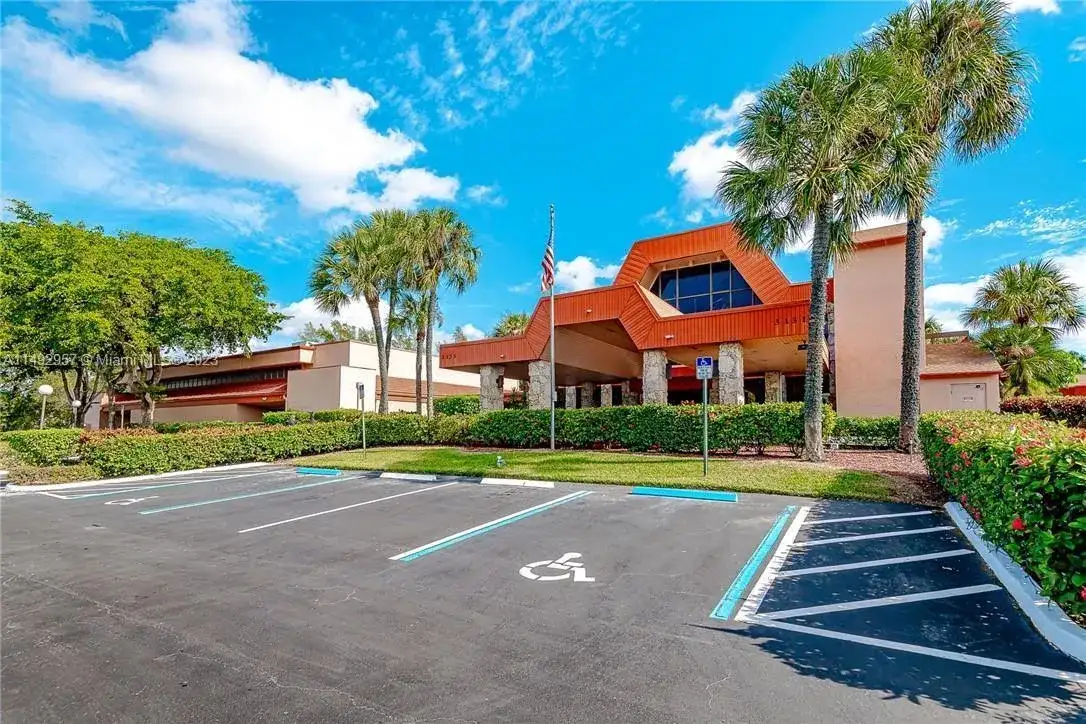 3160 Holiday Springs Blvd # 104, Margate FL 33063 photo 2