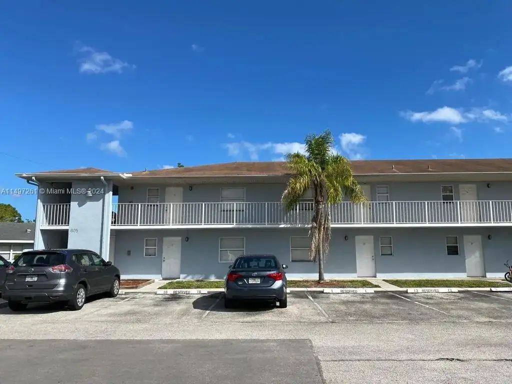617 Ixoria Ave # 29, Fort Pierce FL 34982 photo 2