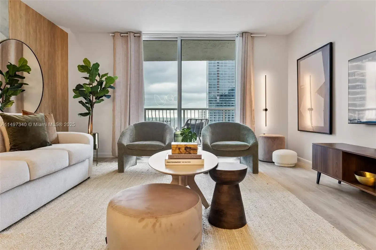 1200 Brickell Bay Dr # 3619, Miami FL 33131 photo 2