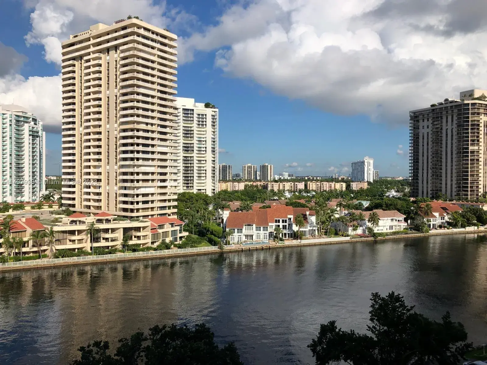 19390 Collins Ave # 1007, Sunny Isles Beach FL 33160
