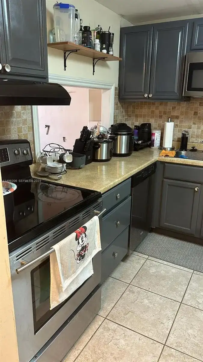 480 Executive Center Dr # 4L, West Palm Beach FL 33401 photo 4