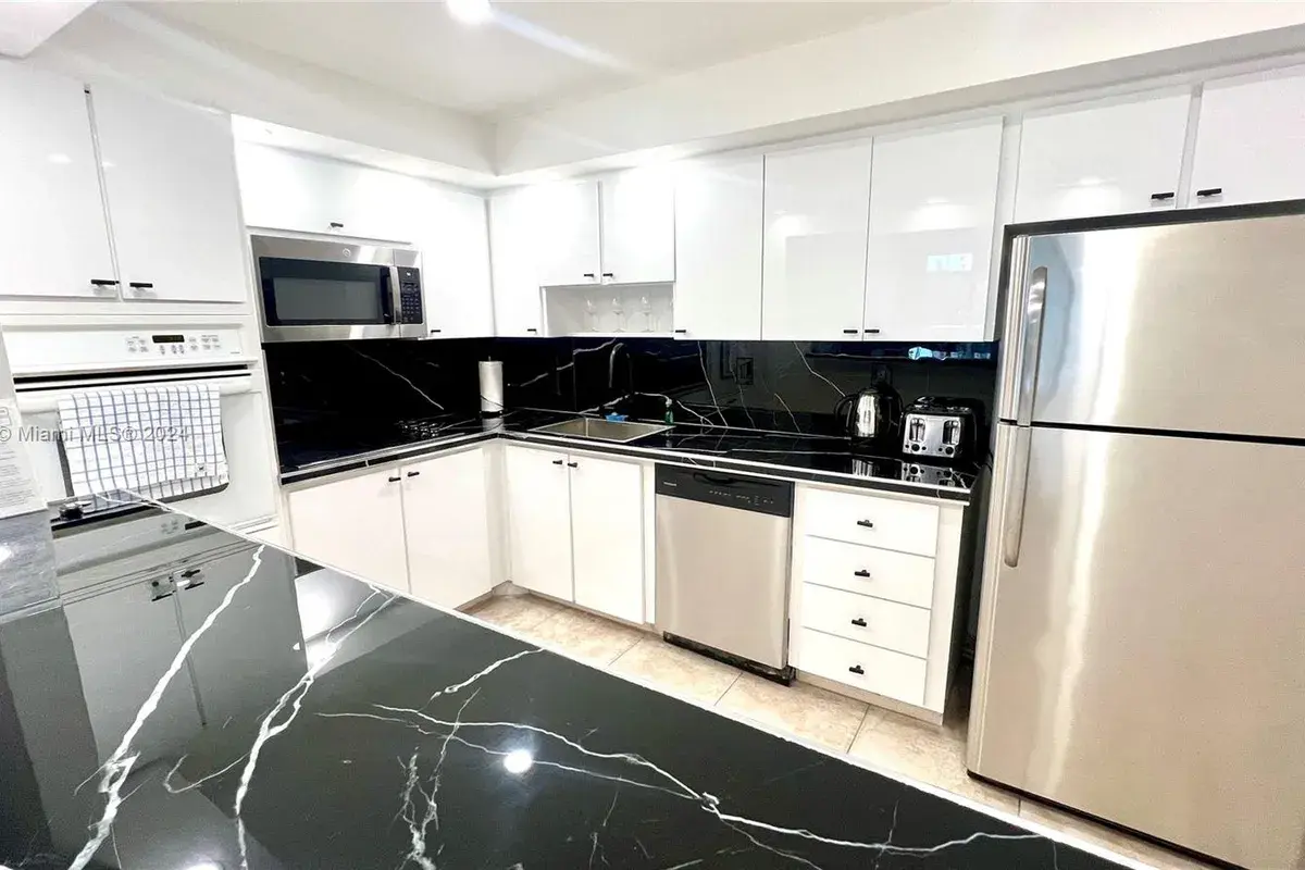 19370 Collins Ave # 419, Sunny Isles Beach FL 33160