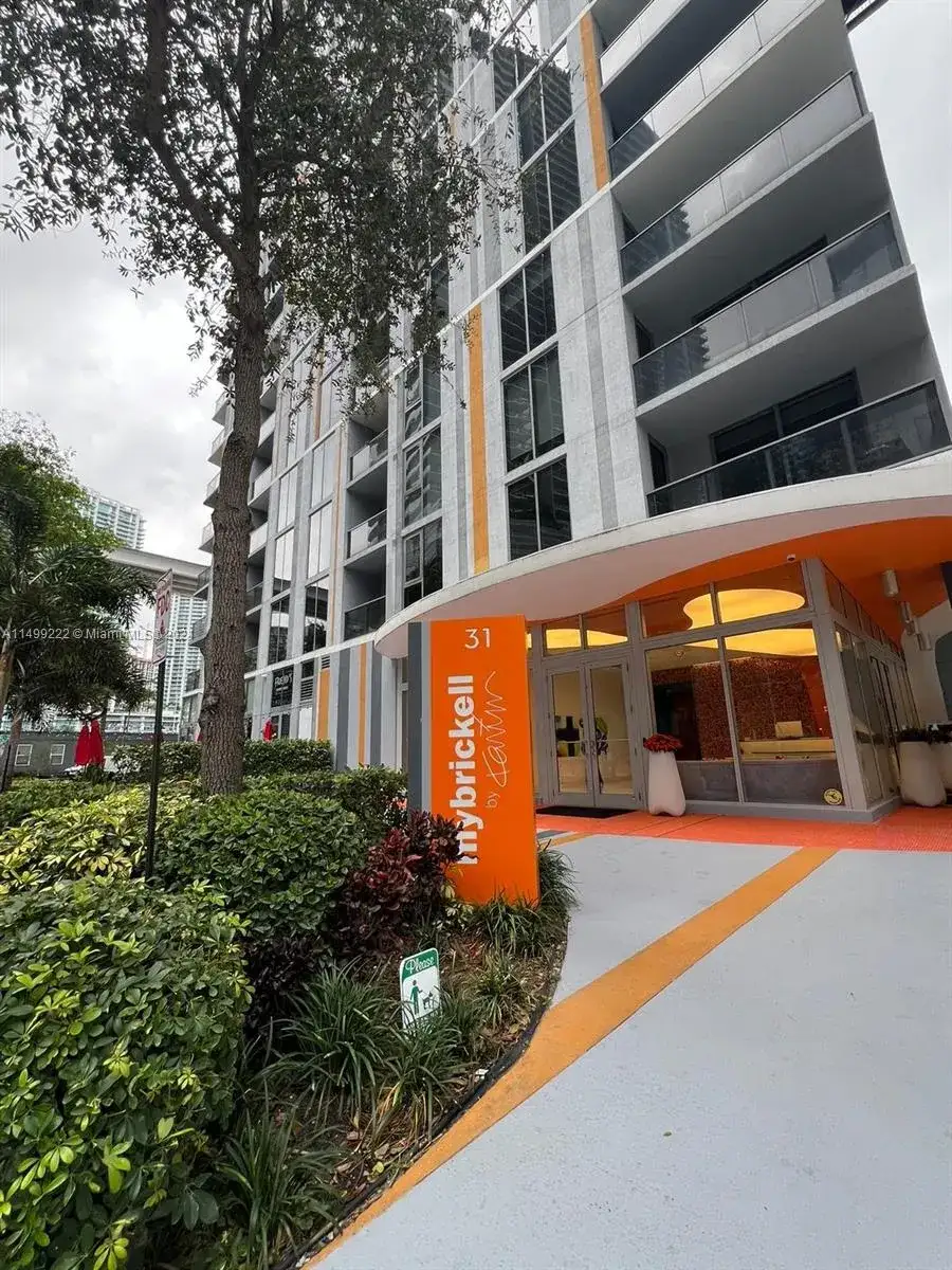 31 SE 6th St # 2407, Miami FL 33131 photo 2