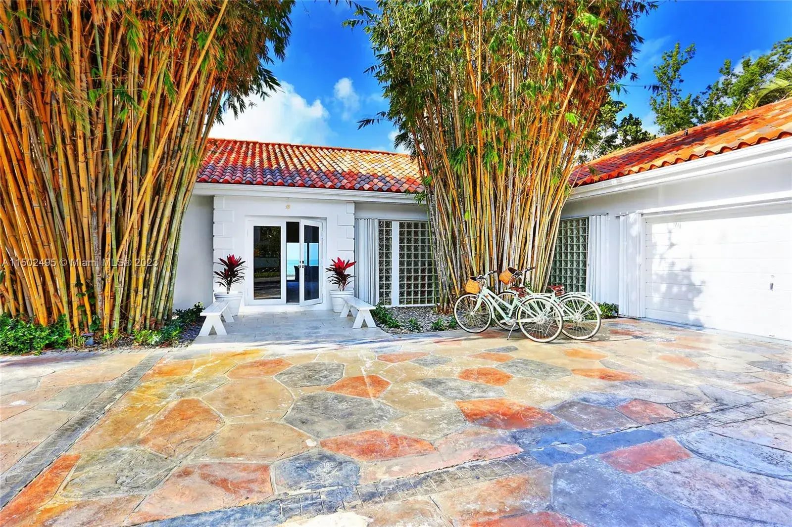 520 S Mashta Dr, Key Biscayne FL 33149