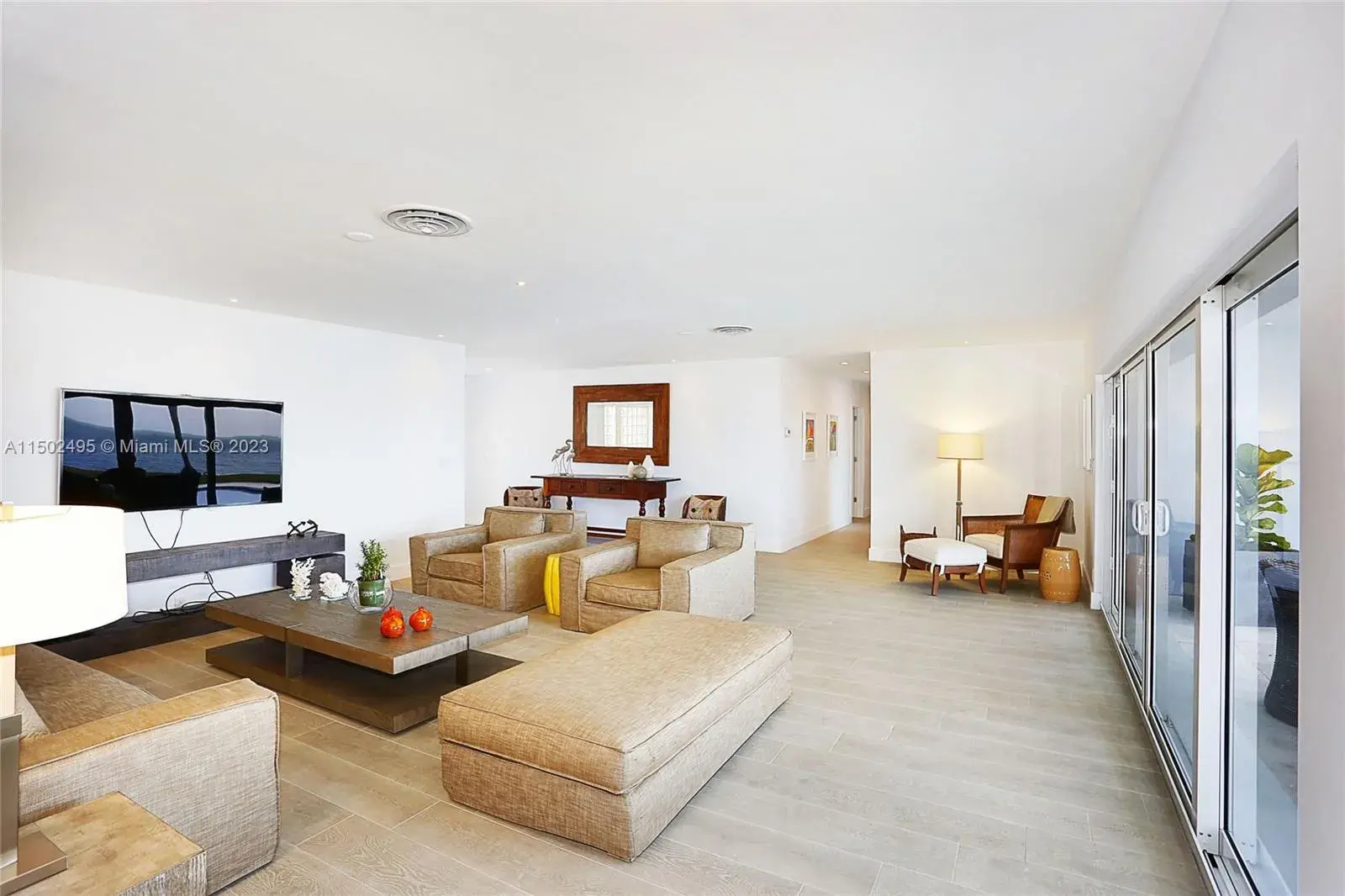 520 S Mashta Dr, Key Biscayne FL 33149